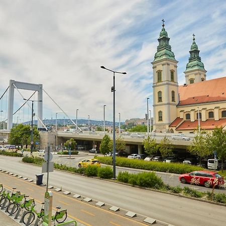 Beautiful View Duna Apartment Budapest Exterior photo