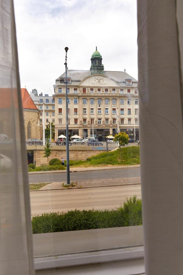 Beautiful View Duna Apartment Budapest Exterior photo