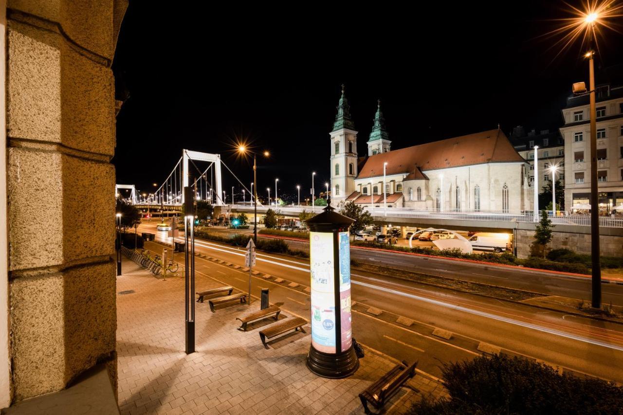 Beautiful View Duna Apartment Budapest Exterior photo